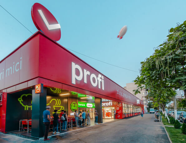 a photo of a shop front